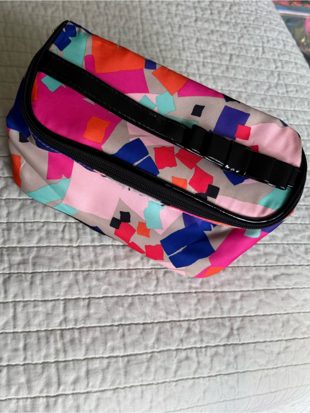 Elizabeth Arden Colorful Cosmetic Bag with Bow Handle 🎀